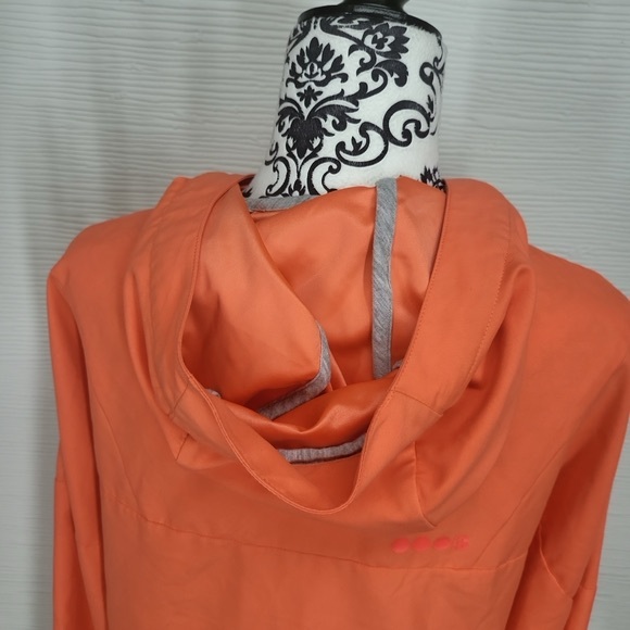 Bench Jacket - Picture 9 of 16